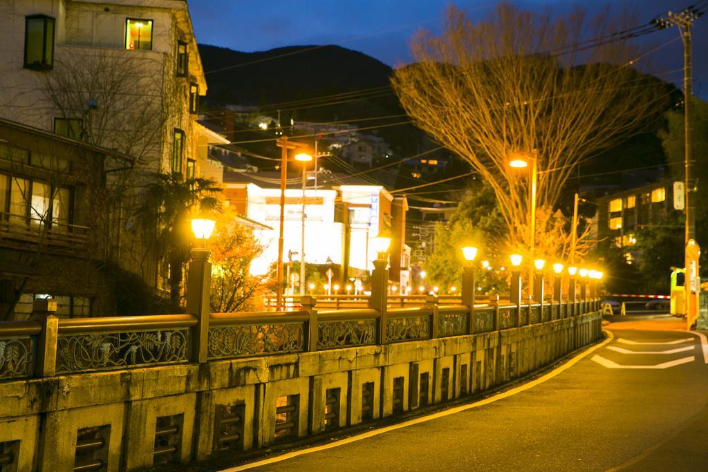 Yugawara-Onsen Komachikan Bagian luar foto