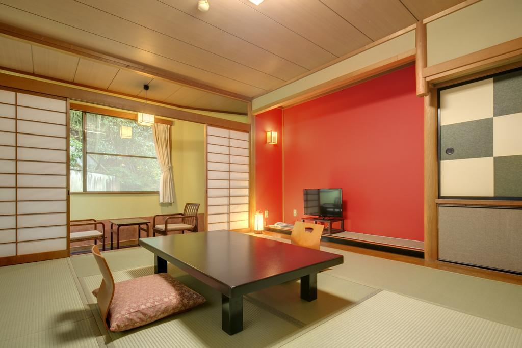 Yugawara-Onsen Komachikan Bagian luar foto
