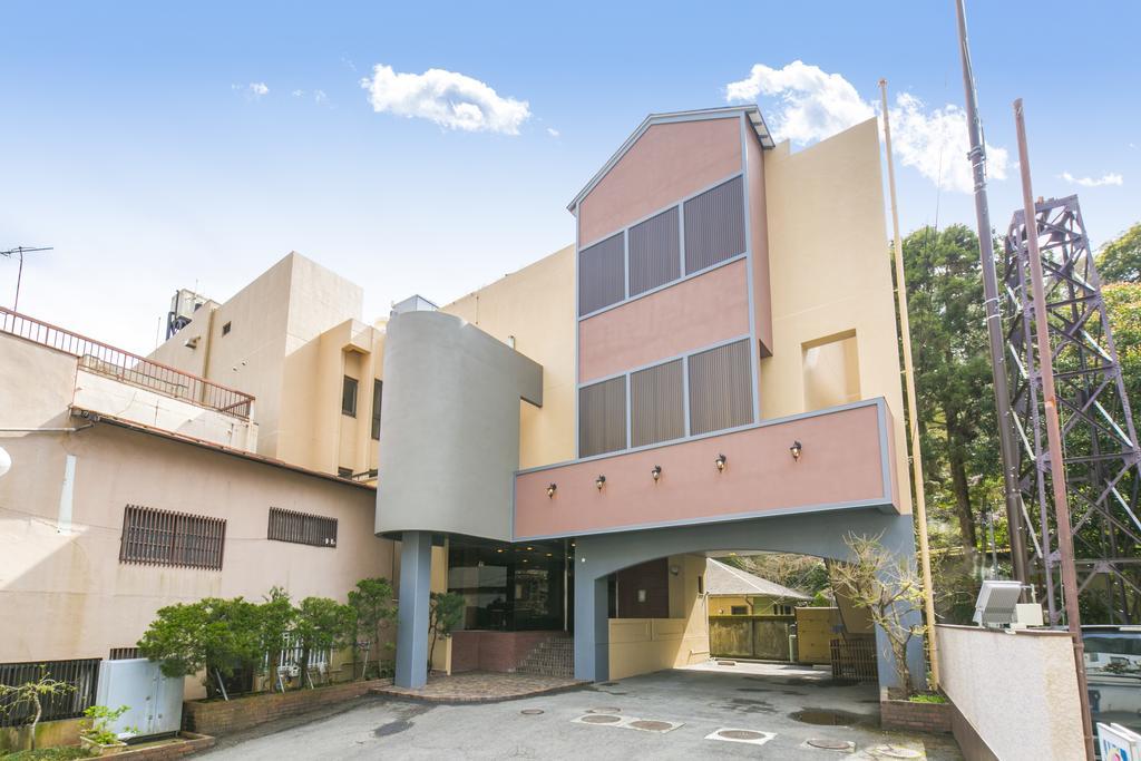 Yugawara-Onsen Komachikan Bagian luar foto